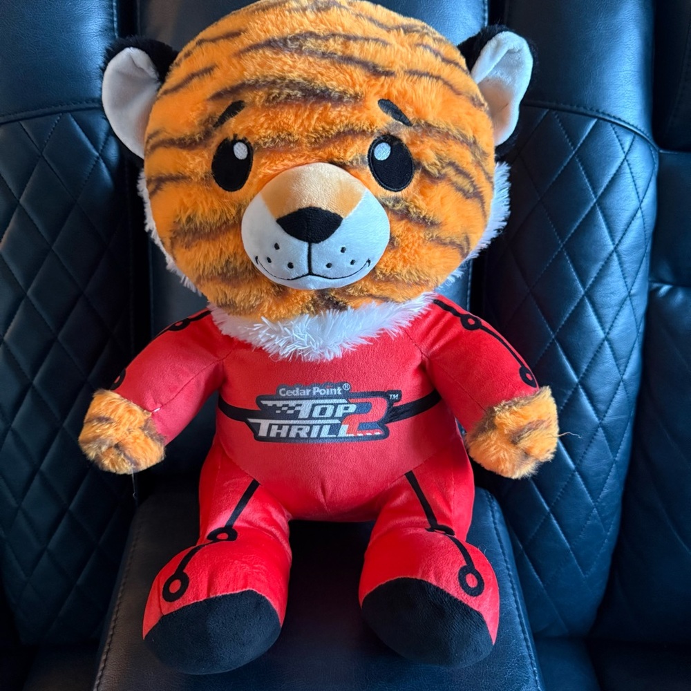 Cedar Point Top Thrill Dragster 2 plush tiger